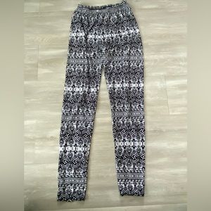 Kathy brand leggings. One size. Unique pattern